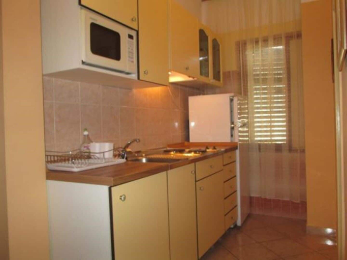 Others 4, Apartments Ivo, Vir