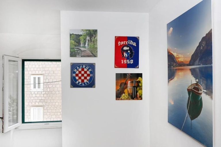 Others 5, Apartment Duje, Split