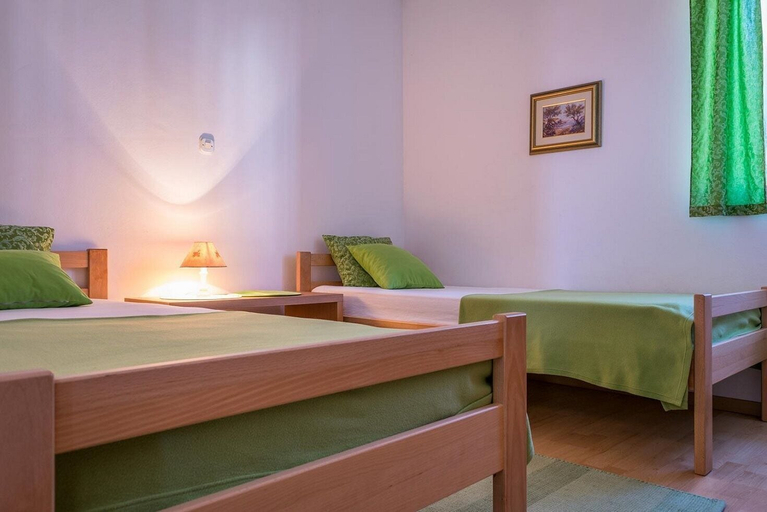 Bedroom 2, Apartments Brane, Okrug