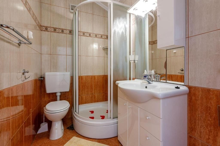 Bathroom 3, Apartments Pirin, Crikvenica