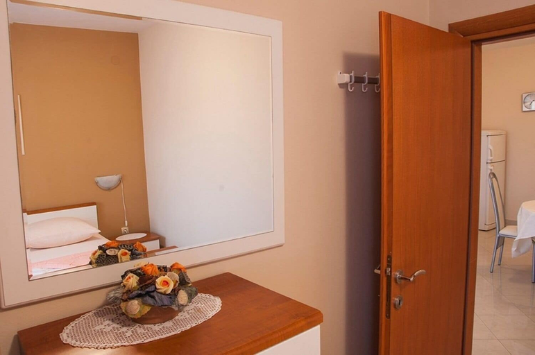 Bathroom 3, Apartments Karolinas, Novalja