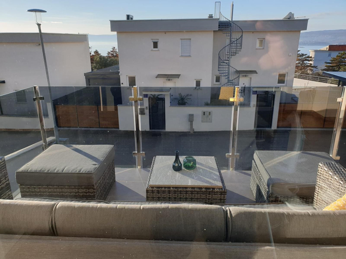 Others 4, Apartment Sara With Pool, Crikvenica