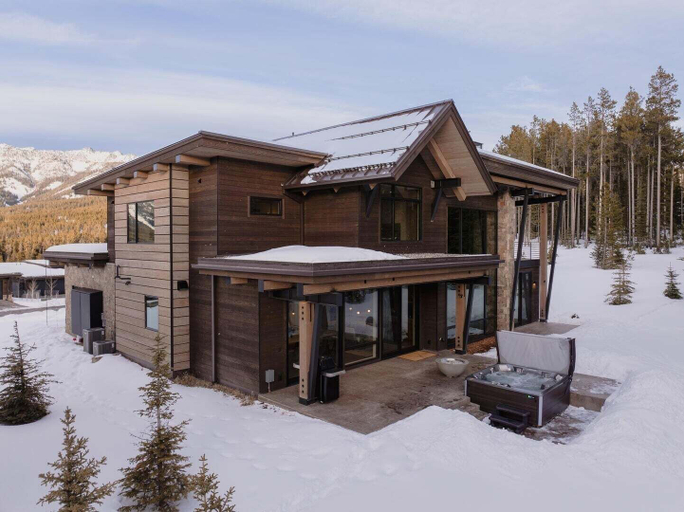 Exterior 2, 8 Speedwell 4 Bedroom Home, Madison