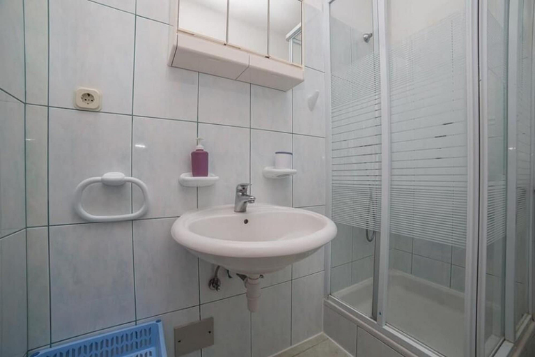 Bathroom 3, Apartments Ana-marija, Privlaka