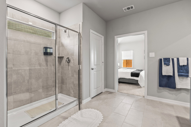 Bathroom 4, 4Bed Luxury Getaway with Pool Table Lake, Collin