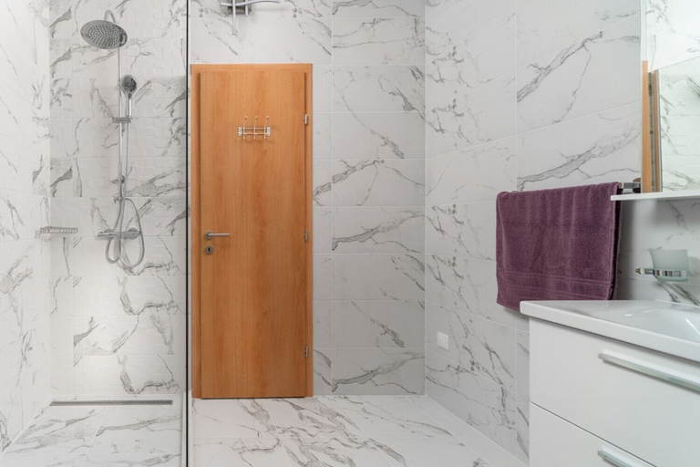 Bathroom 3, Apartments Lux 2, Marina