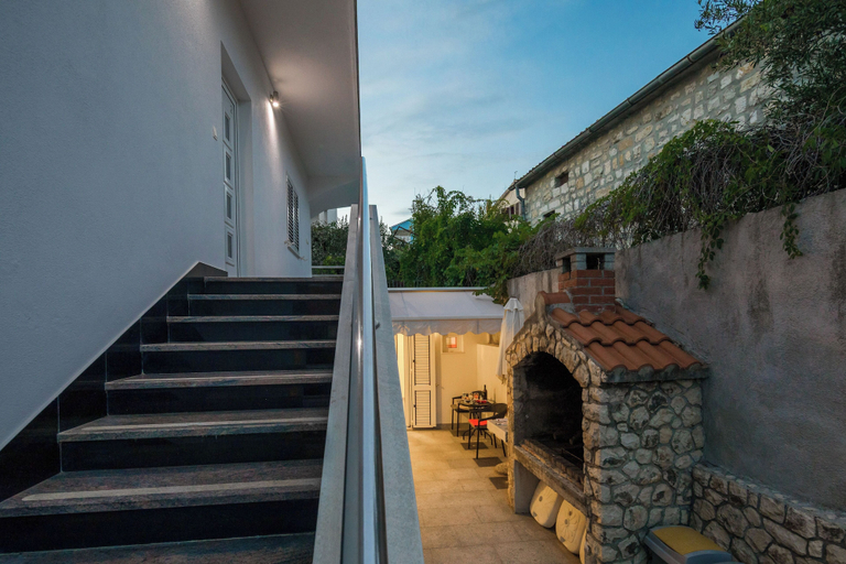 Terrace/patio 3, Apartments Natasa, Seget