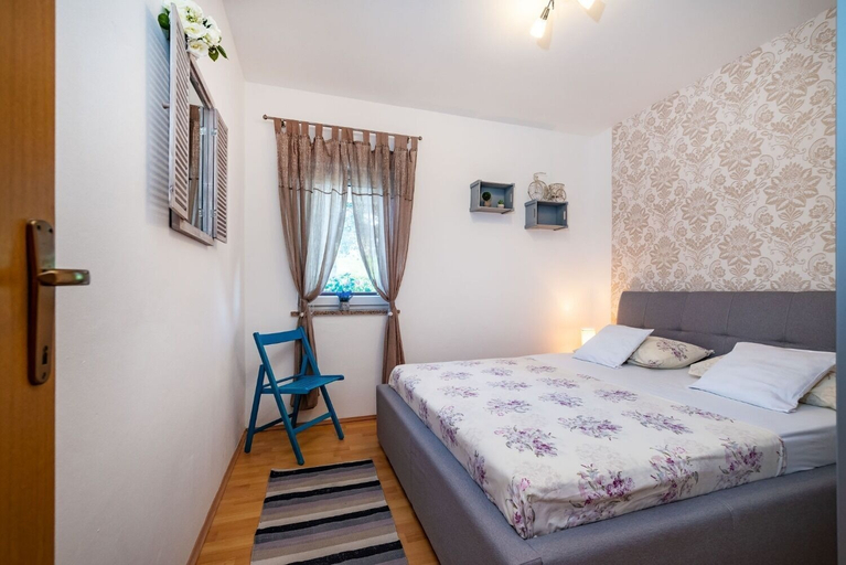 Bedroom 2, Apartment San, Povljane