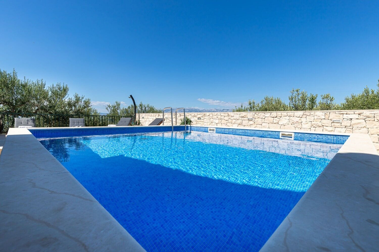 Outdoor pool 3, House Mario, Supetar