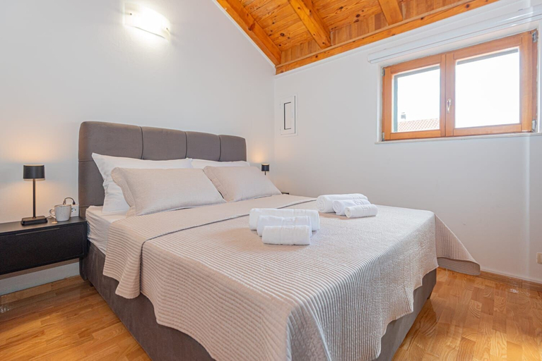 Room 5, Villa V4 With Pool, Vodice
