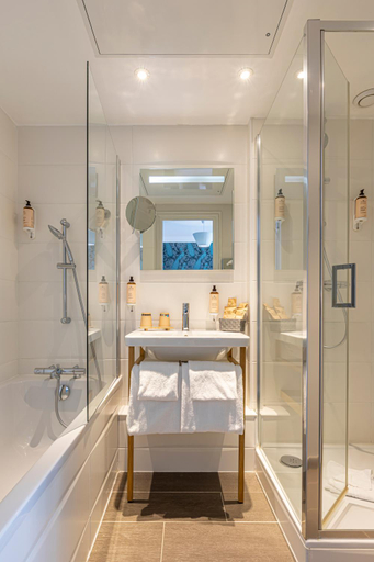 Bathroom 4, Hotel Mercure Paris Saint Cloud Hippodrome, Hauts-de-Seine
