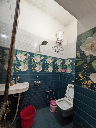 Bathroom, Bhola nath regency near ram janmbhumi , Faizabad