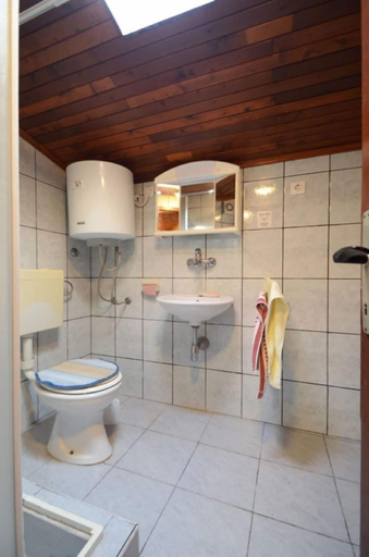 Bathroom 3, Apartments Lukovac, Blato