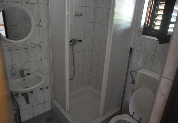 Bathroom 3, Apartments Var, Jelsa