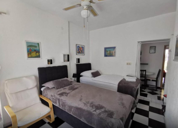 Room 5, Apartments Vesna, Šolta