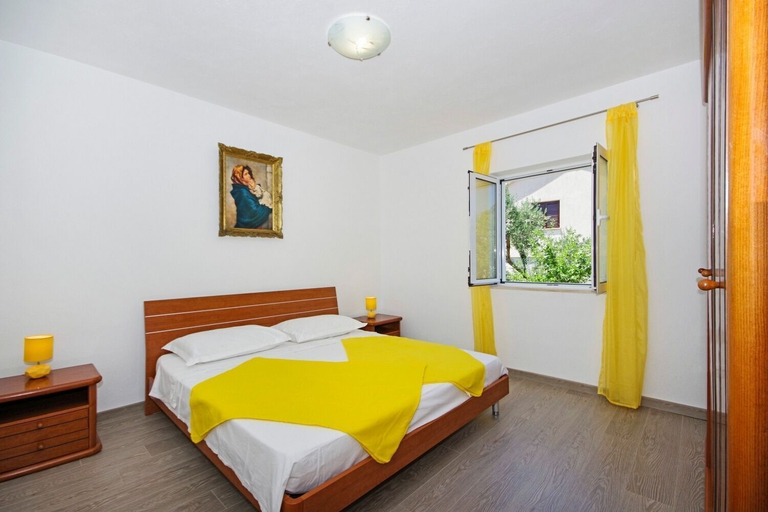 Bedroom 2, House Tonko, Postira