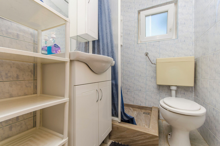 Bathroom 4, Apartments Zdenko, Vir
