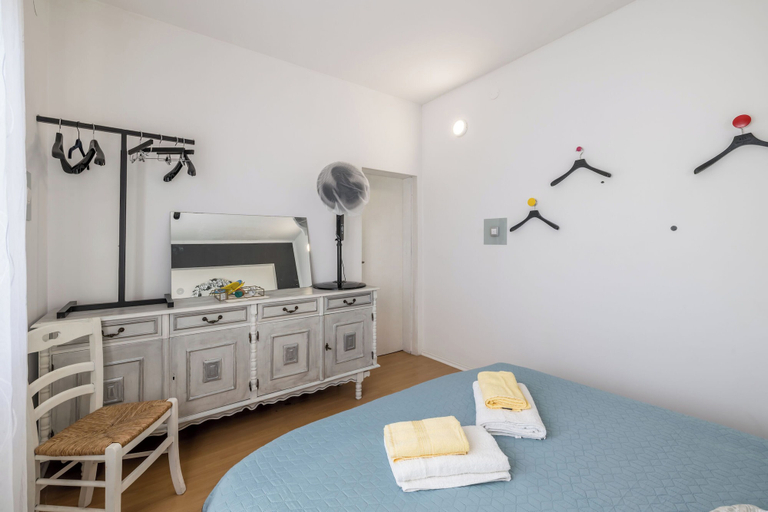 Bedroom 4, Apartments Holiday Home Book, Opuzen