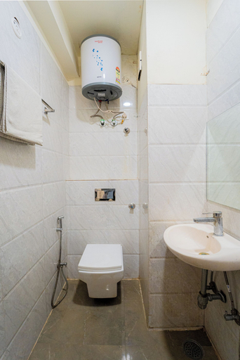 Bathroom 5, HOTEL CAPITOL SQUARE, Jaipur
