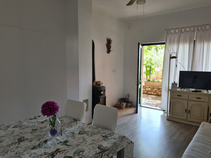 Others 4, Apartments Stosa, Nin