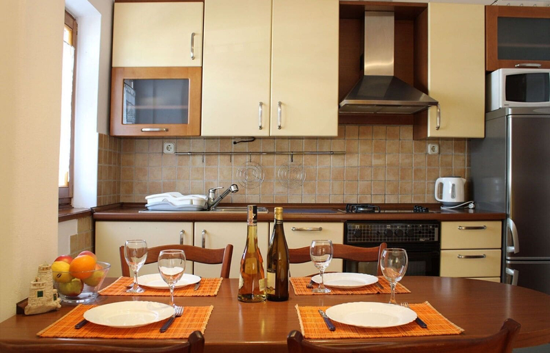 Others 4, Apartment Lina, Pag