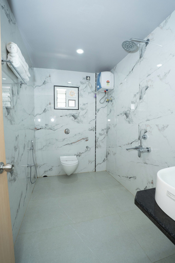 Bathroom 5, Trayee International, Purba Medinipur
