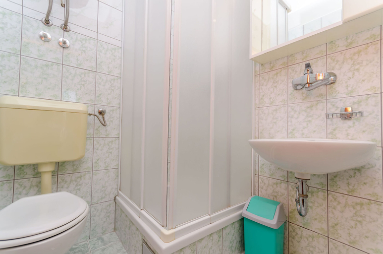 Bathroom 4, Apartments Modric, Trogir