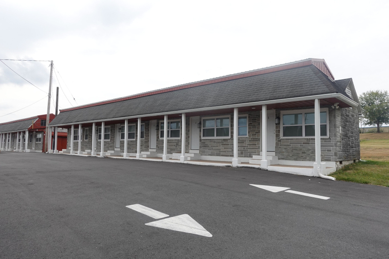 Exterior 3, Freedom Inn Motel, Dauphin