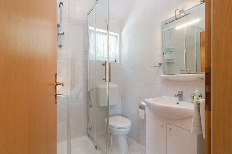 Bathroom, Apartments Mira, Pučišća