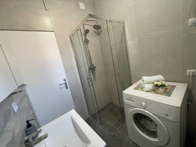 Bathroom 4, Apartments Paz, Marina