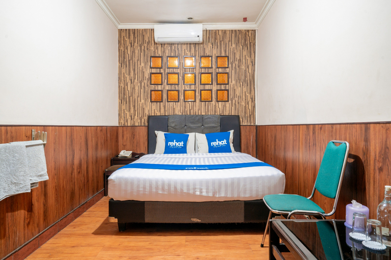 Rehat at Hotel Sabang - Tap to explore photos