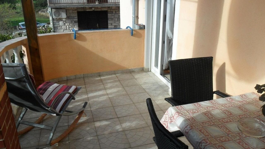 Terrace/patio 4, Apartment Ralje, Sali