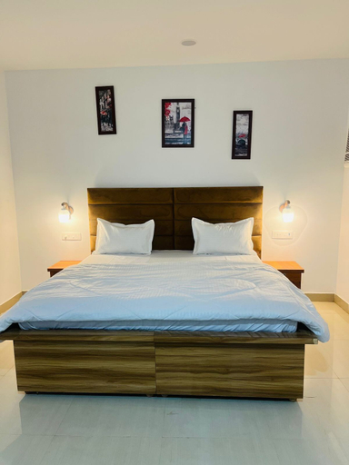 Room 2, The Woods by Housiify, Gurgaon