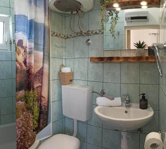 Bathroom 3, Apartment Jurica, Kaštela