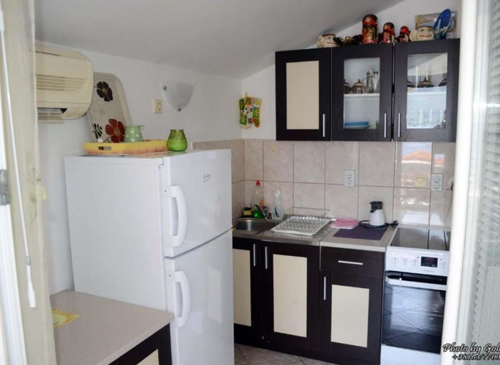 Private kitchen 3, Apartments Roza