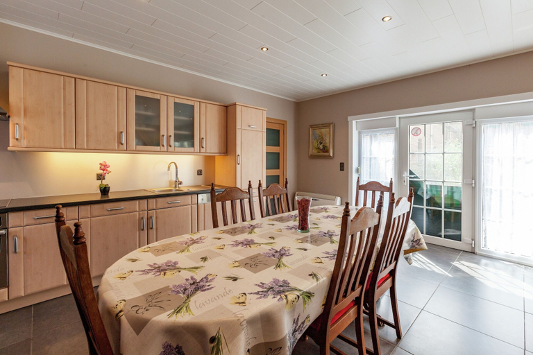 Others 5, Cozy Cottage for 8 Guests, Hainaut