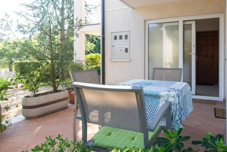 Others 4, Apartments Ruza, Malinska-Dubašnica