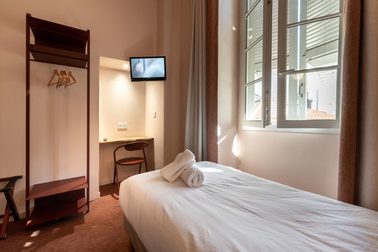 Bedroom 3, Richelieu Hotel, Alpes-Maritimes