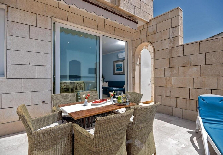 Terrace/patio 5, Apartments Draga, Brela
