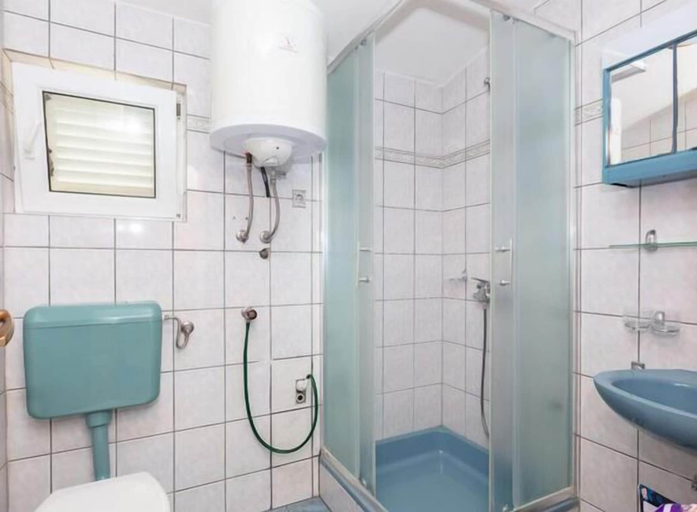 Bathroom 4, Apartments Helen, Rogoznica