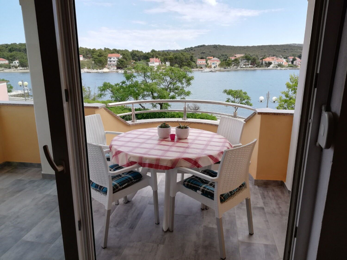 Terrace/patio 2, Apartments Marijan, Sali