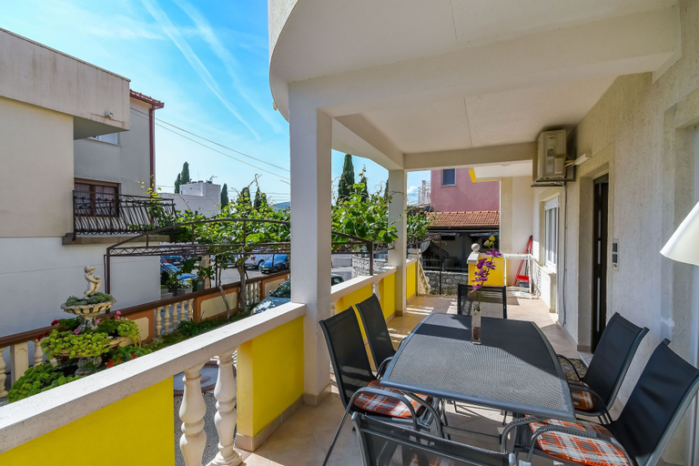 Terrace/patio 4, Apartments Tabak, Okrug