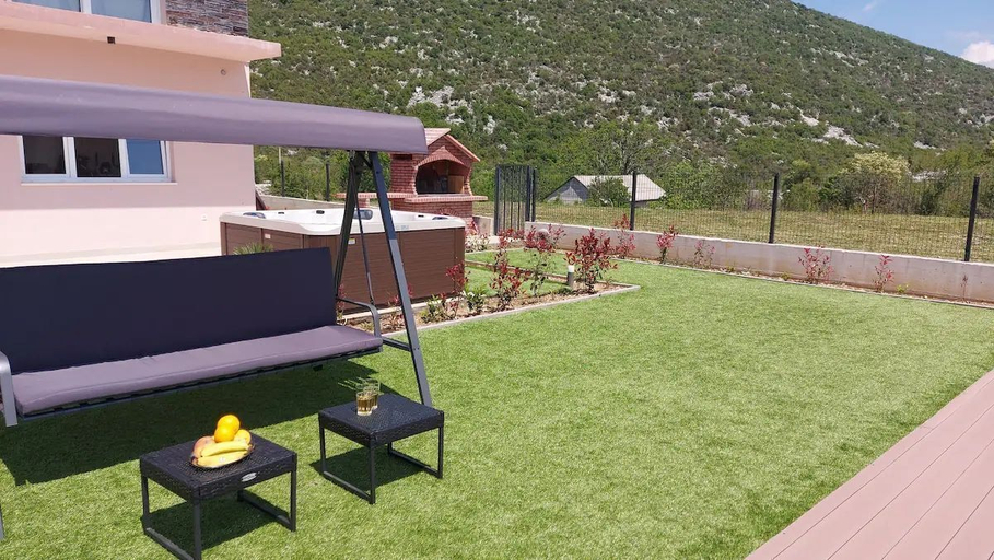 BBQ/picnic area, Villa Nebo, Omiš
