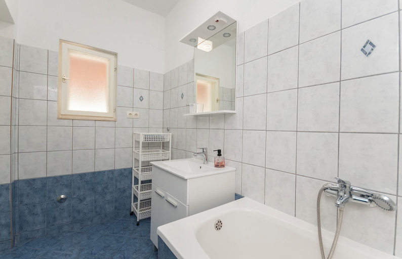 Bathroom 4, Apartments Ivan, Omiš