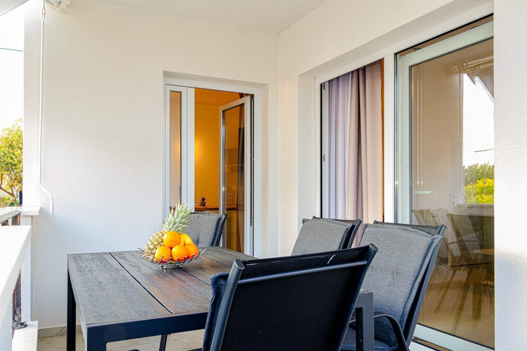 Others 5, Apartments Nikol, Okrug
