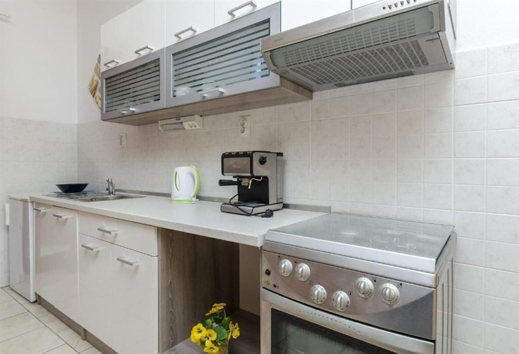 Others 5, Apartment Zvone, Dugi Rat