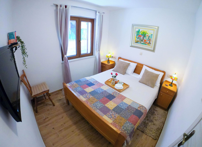 Room 2, Apartment Spider With Parking, Šibenik