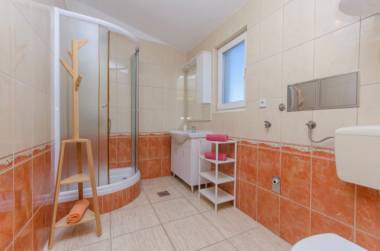 Bathroom 5, Apartments Nedi, Rogoznica