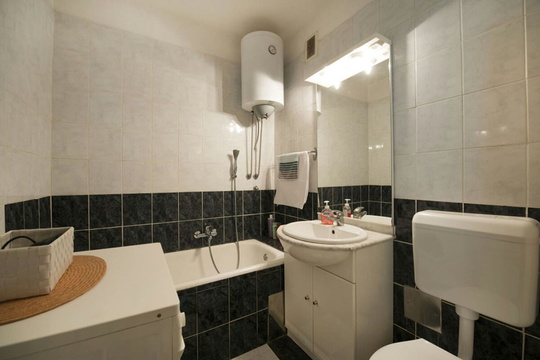 Bathroom, Apartment Mario, Split