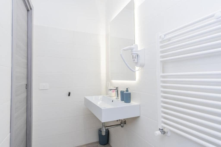 Bathroom 4, Bisuite Rooms, Napoli